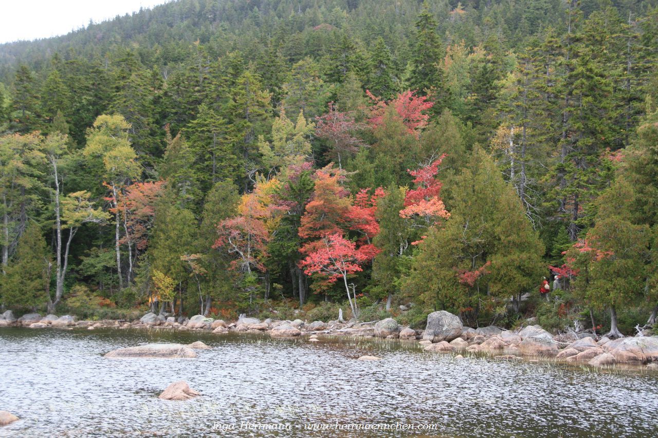 Jordan Pond im Acadia National Park, Maine, USA