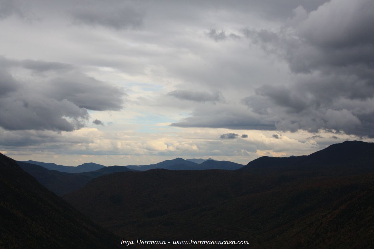 Wolken über der Crawford Notch, New Hampshire, USA