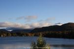 Blick auf den Mirror Lake in Lake Placid, New York, USA