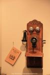 altes Telefon im Bath Maritime Museum in Bath, Maine, USA